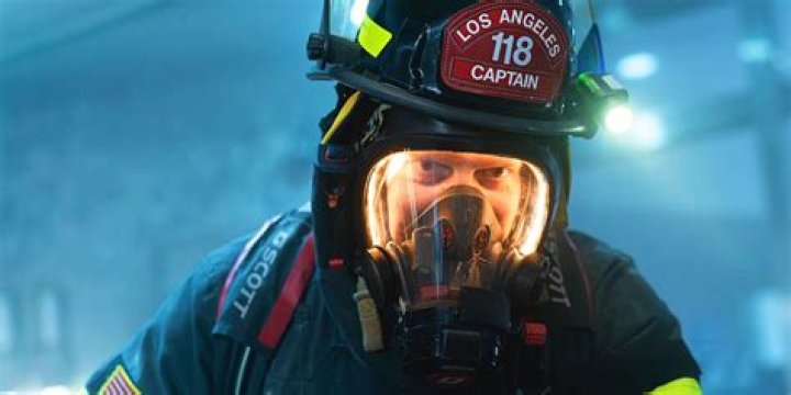 911 Bobby: Unveiling the Heroic Role of First Responders in Emergencies