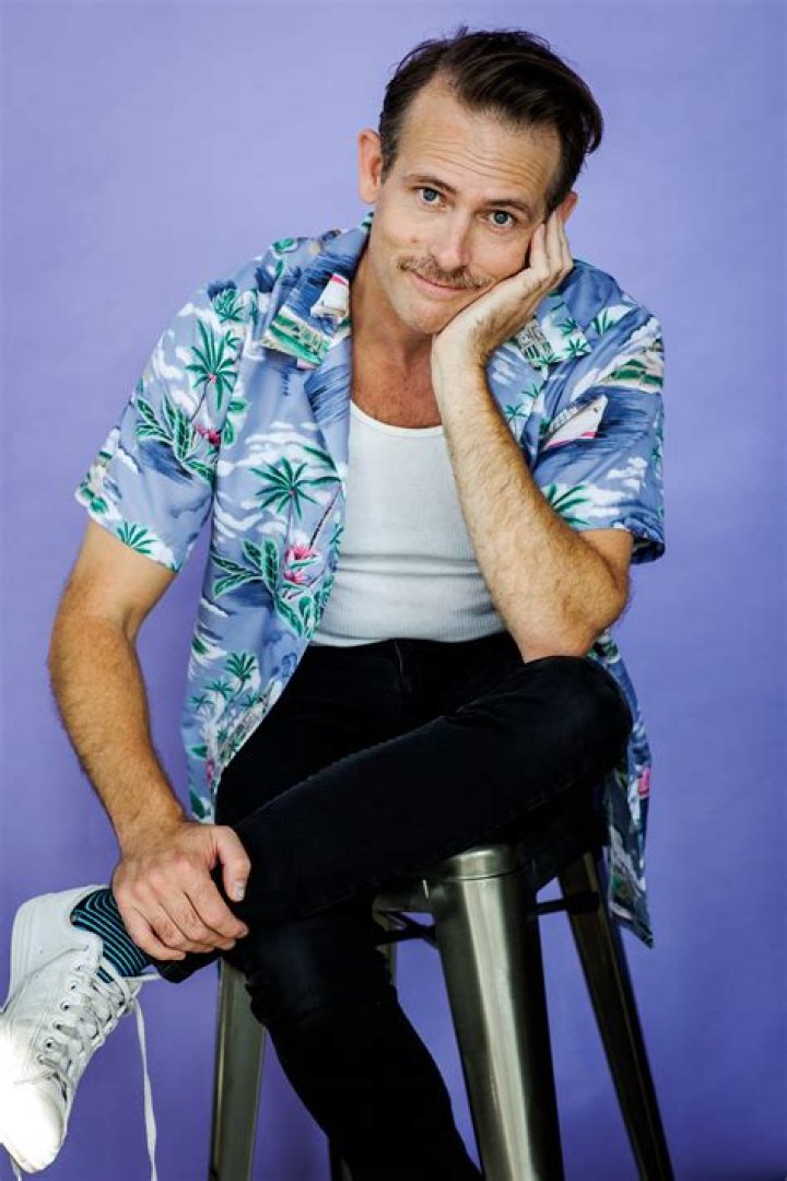 Aishaofey: The Rising Star in the Entertainment Industry