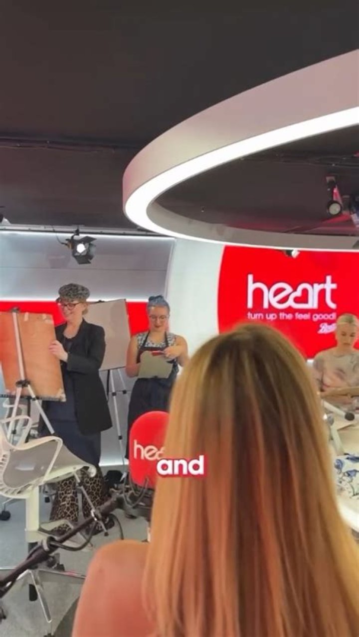 Amanda Holden Naked: A Comprehensive Look at Misinformation, Media Ethics, and Public Perception