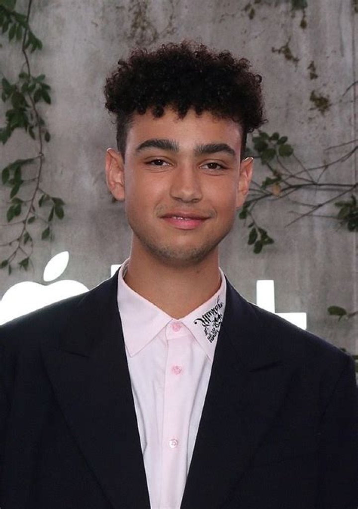 Archie Madekwe Net Worth: The Rising Star's Wealth and Career Journey