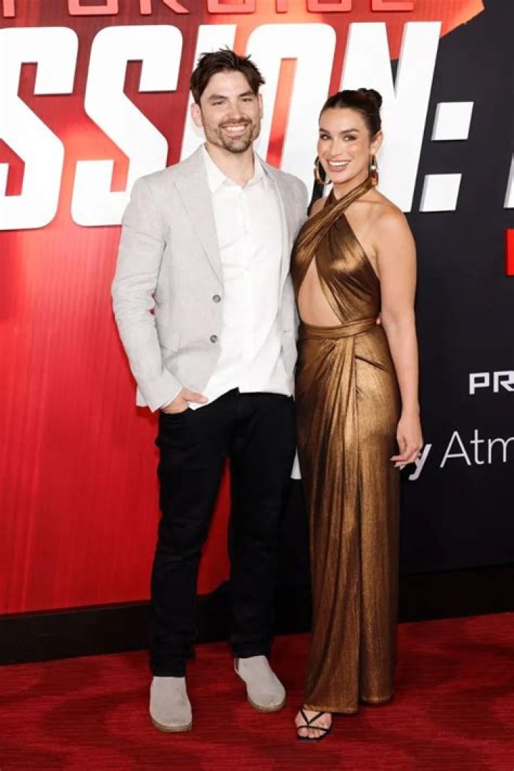 Ashley Iaconetti Net Worth: Unveiling the Reality TV Star's Financial Journey