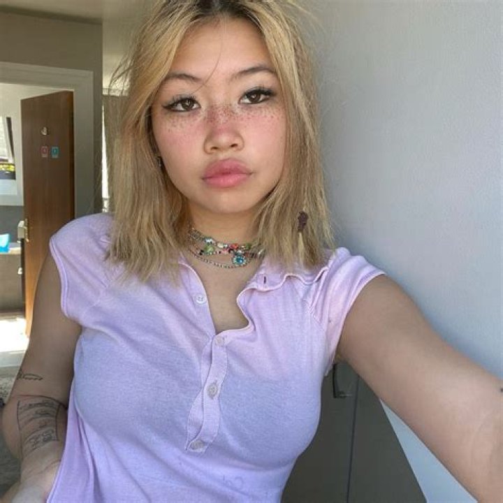 Beabadoobee Net Worth: A Comprehensive Look at the Rising Star's Wealth and Success