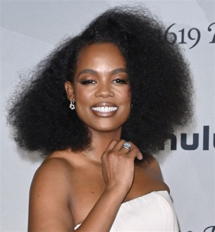 Black Celebrities with Curly Hair: Celebrating Their Beauty and Influence