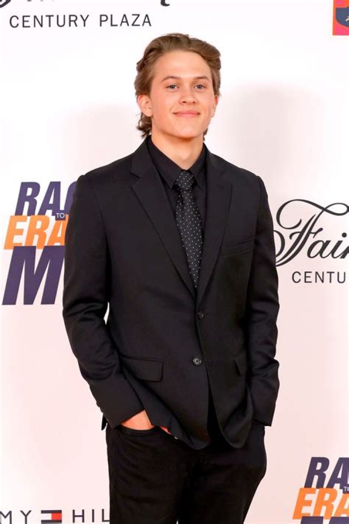 Deacon Phillippe Age: A Comprehensive Look into the Life of the Celebrated Musician