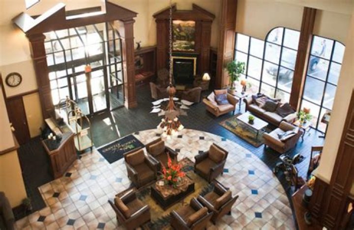 Discover the Beauty of Lodge of the Ozarks in Branson MO