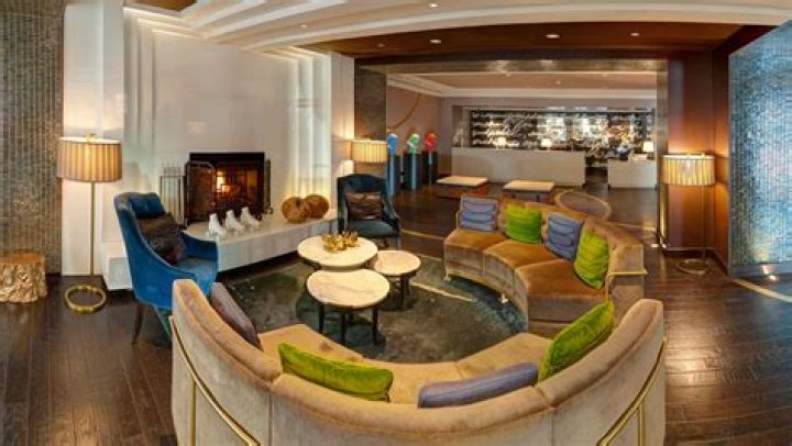 Discover the Luxurious Experience of Palomar Kimpton Hotel