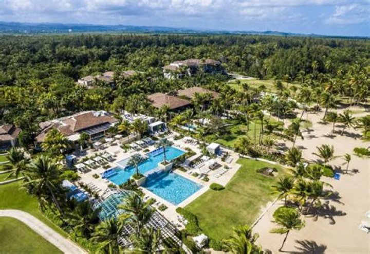 Discover the Luxurious St. Regis Puerto Rico Bahia Beach Resort