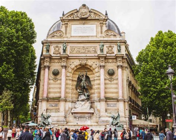 Discovering the Enchantment of the Latin Quarter in Paris