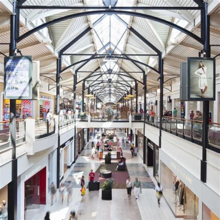 Dulles Mall: Your Ultimate Shopping and Entertainment Destination