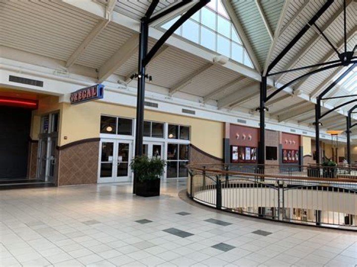 Dulles Town Center Regal: Your Ultimate Guide to Entertainment and Shopping