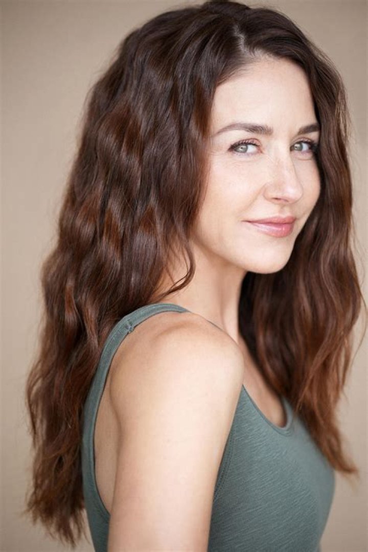 Erin Karpluk: A Deep Dive into Her Life and Partner