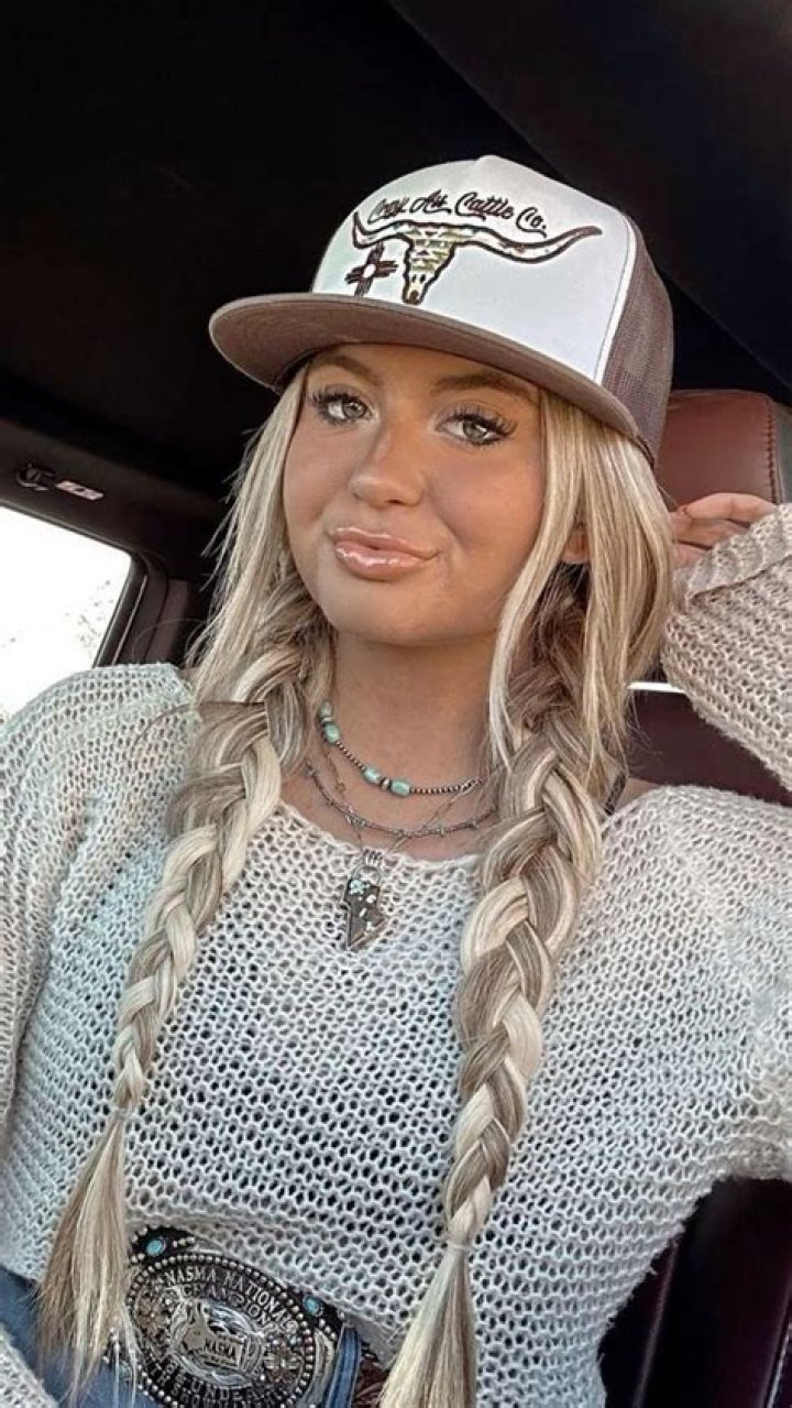 Explore the Most Trending Country Hairstyles for a Rustic and Elegant Look