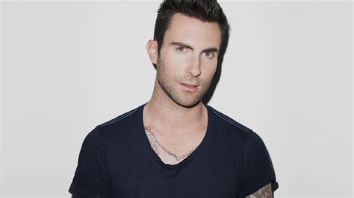 Exploring the Life and Career of the Lead Singer in Maroon 5: Adam Levine