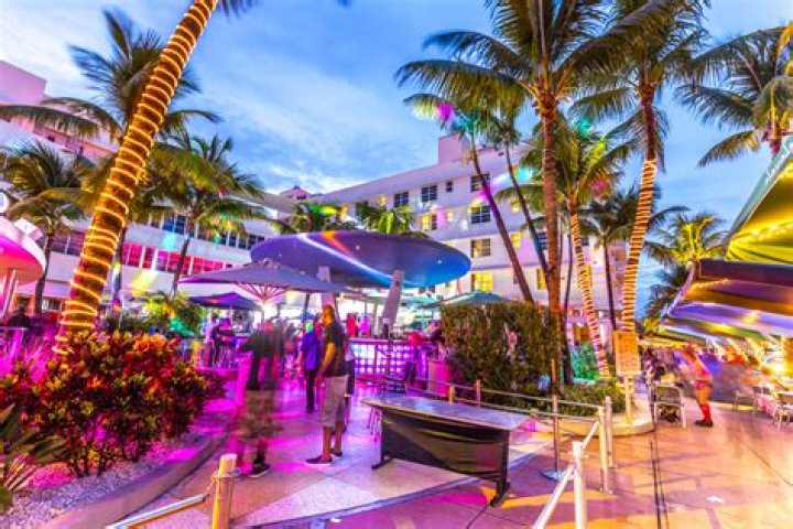 Exploring the Vibrant Scene of Miami Beach Gay Nightclubs