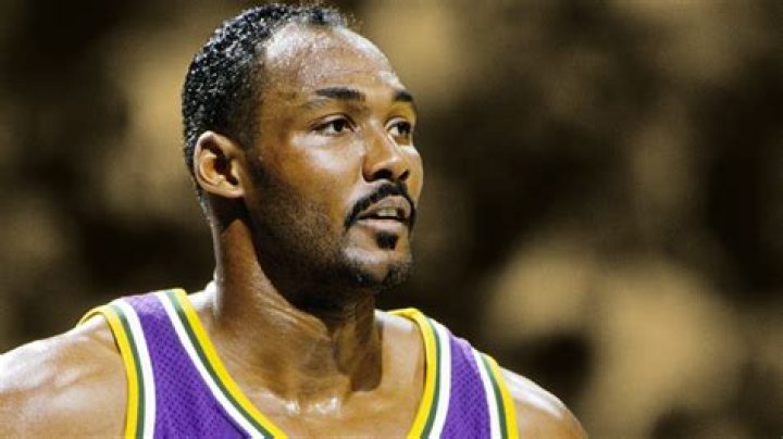Gloria Bell and Karl Malone: The Untold Story of Their Connection