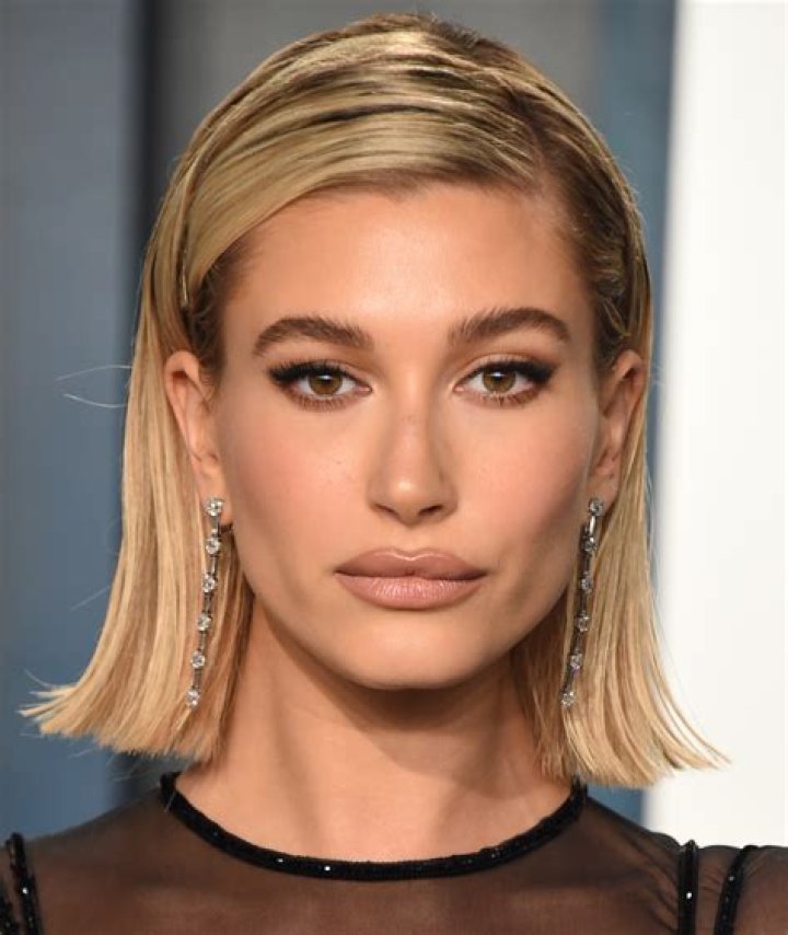 Hailey Bieber Lob: A Comprehensive Look at the Style Icon's Hair Game
