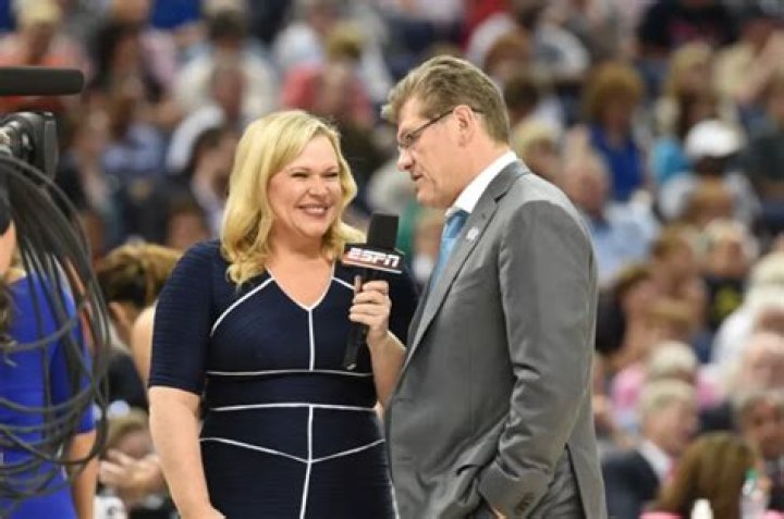 Holly Rowe Husband: Unveiling the Personal Life of a Renowned Sports Journalist