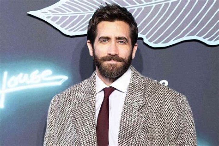 How Tall is Jake Gyllenhaal? Discovering the Height of Hollywood's Versatile Actor