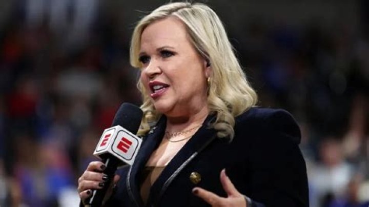 Is Holly Rowe Married? A Deep Dive into the Life of the Celebrated Sports Broadcaster