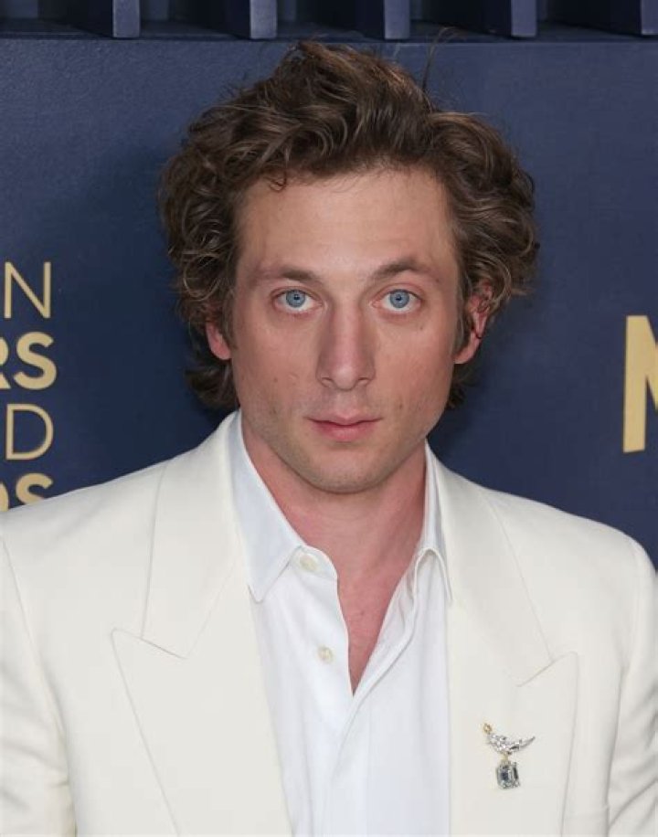 Jeremy Allen White's Back Surgery: What You Need to Know