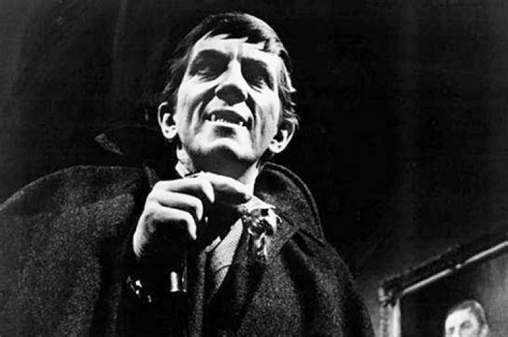 Jonathan Frid: The Vampire Who Captivated Television Audiences