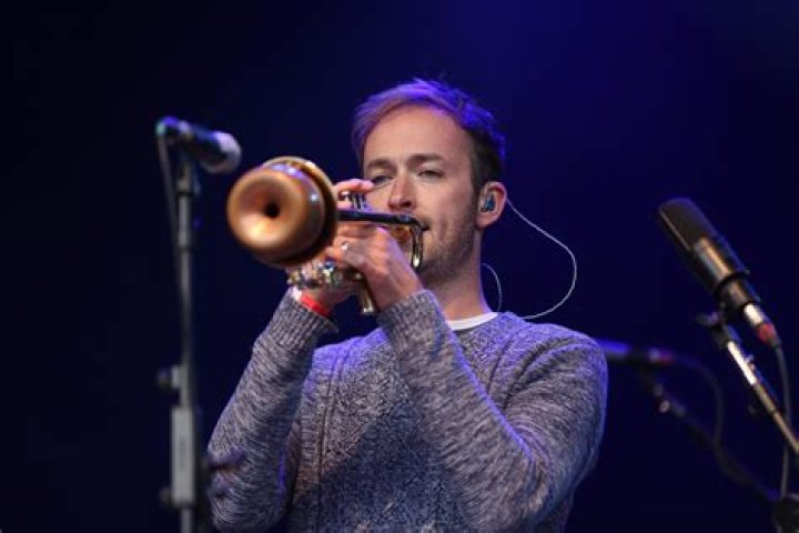 Josh Lowetats: The Rising Star in the Music Industry