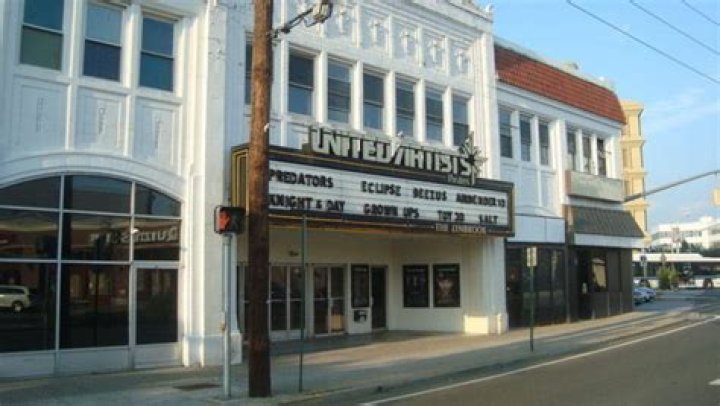 Lynbrook Theater: A Vibrant Hub of Entertainment and Community Spirit