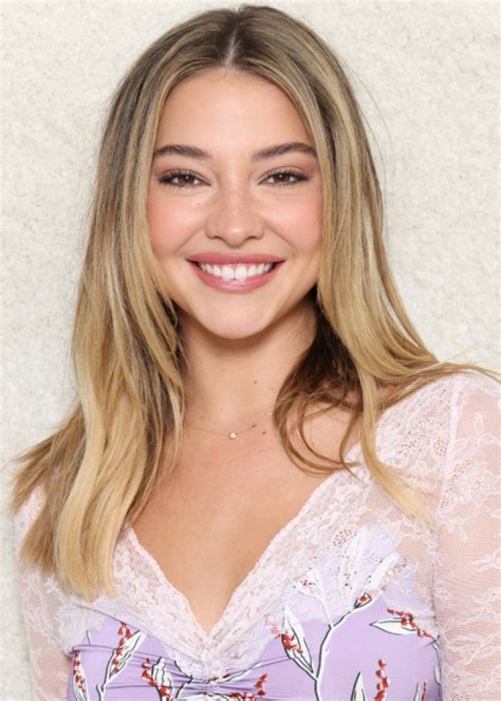 Madelyn Cline Height, Weight, and Other Facts You Need to Know