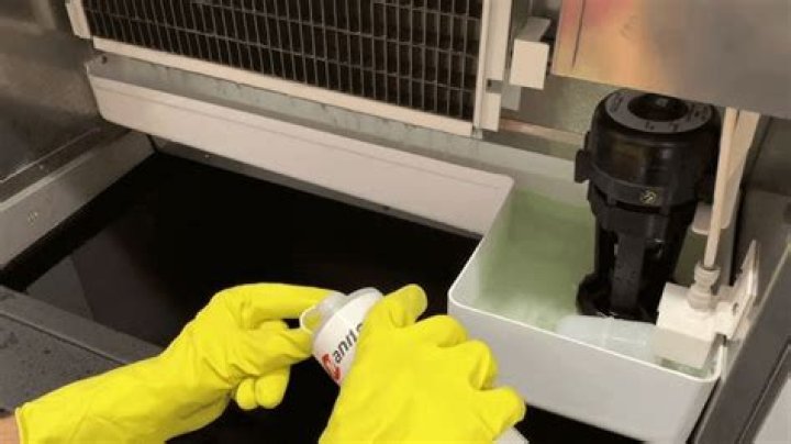 Mastering the Art of Ice Maker Maintenance: A Comprehensive Guide on How to Clean Ice Maker