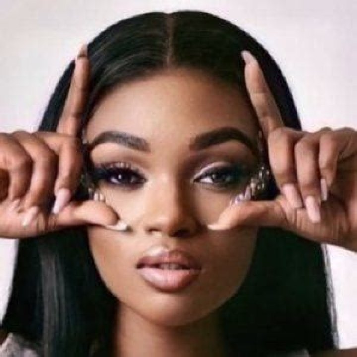 Nikki Natural Age: The Rising Star of the Fitness World