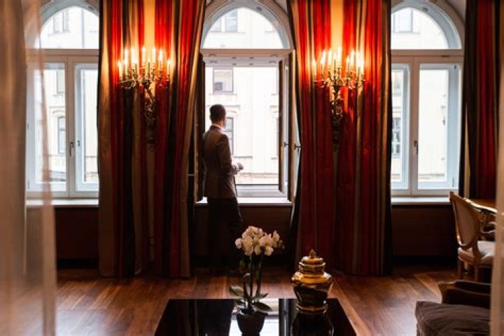 Paradise Gentlemen: The Ultimate Guide to Elegance and Refinement