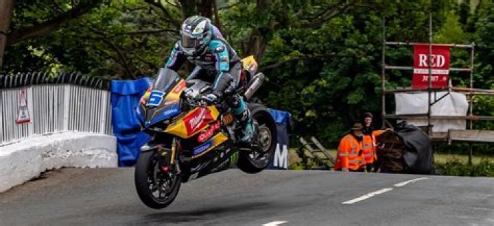 Racing Isle of Man: The Thrilling World of Motorcycle Racing on the Legendary Course