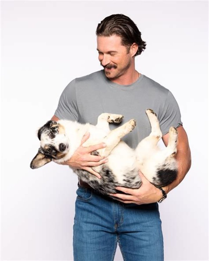 Riley Green Age: A Comprehensive Exploration of the Rising Country Star