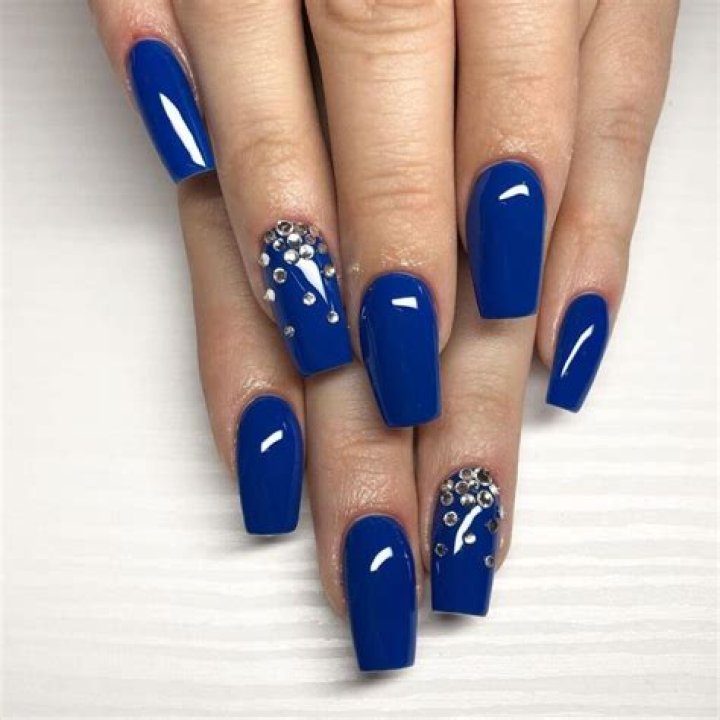 Royal Blue Nails: A Touch of Elegance and Glamour