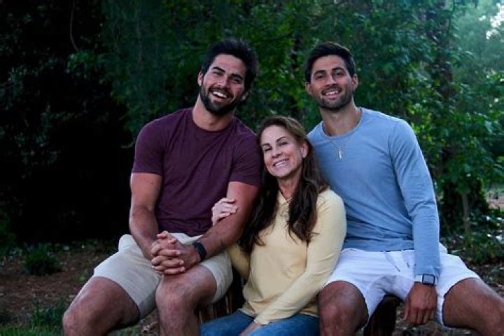 Sam Hartman Girlfriend: A Deep Dive into the Life of the Rising Star