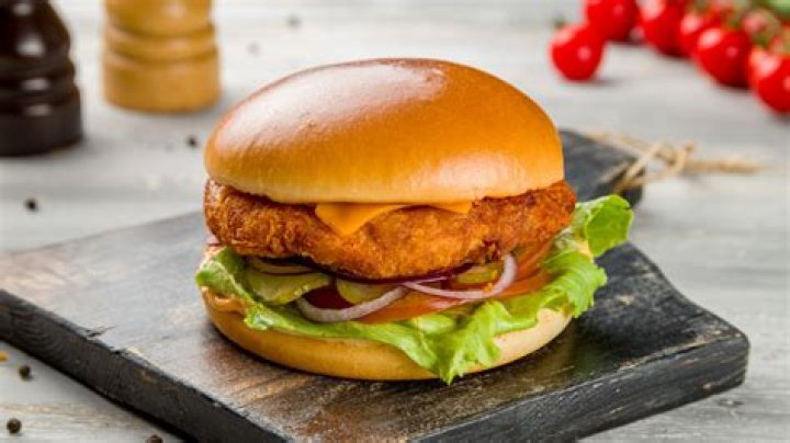 The Comprehensive Guide to the Iin and Out Chicken Sandwich