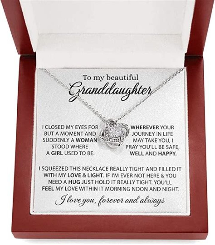 Unique Granddaughter Gifts: Thoughtful Ideas and Inspirations