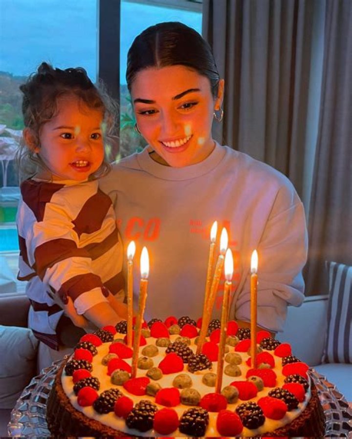 Unveiling MKMoviesPoint.com: Your Ultimate Guide to Streaming and Downloading Movies