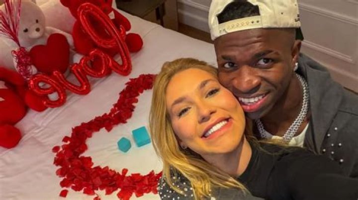 Unveiling the Mystery: Vini Jr's Girlfriend