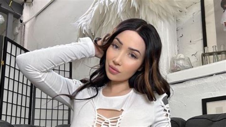 Willow Harper Model: Rising Star in the Fashion Industry